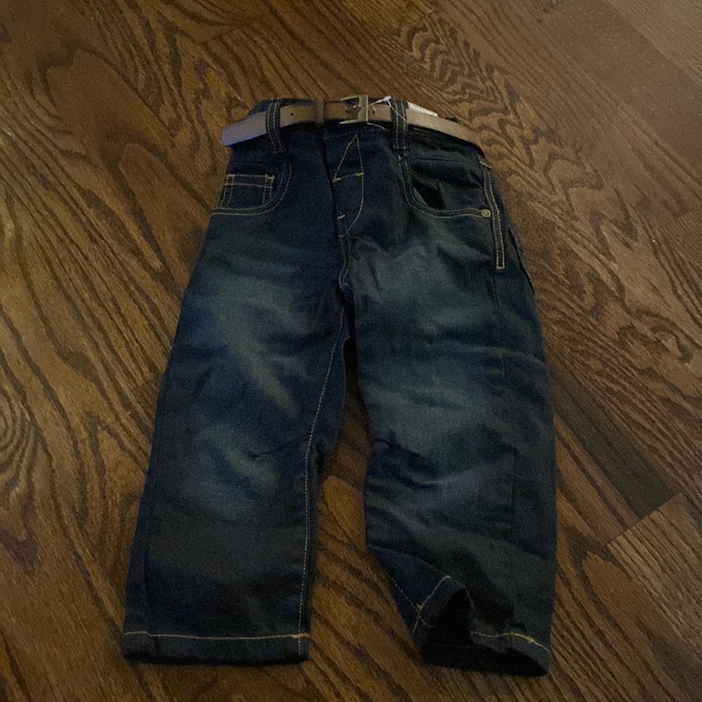 Boys jeans and with an belt